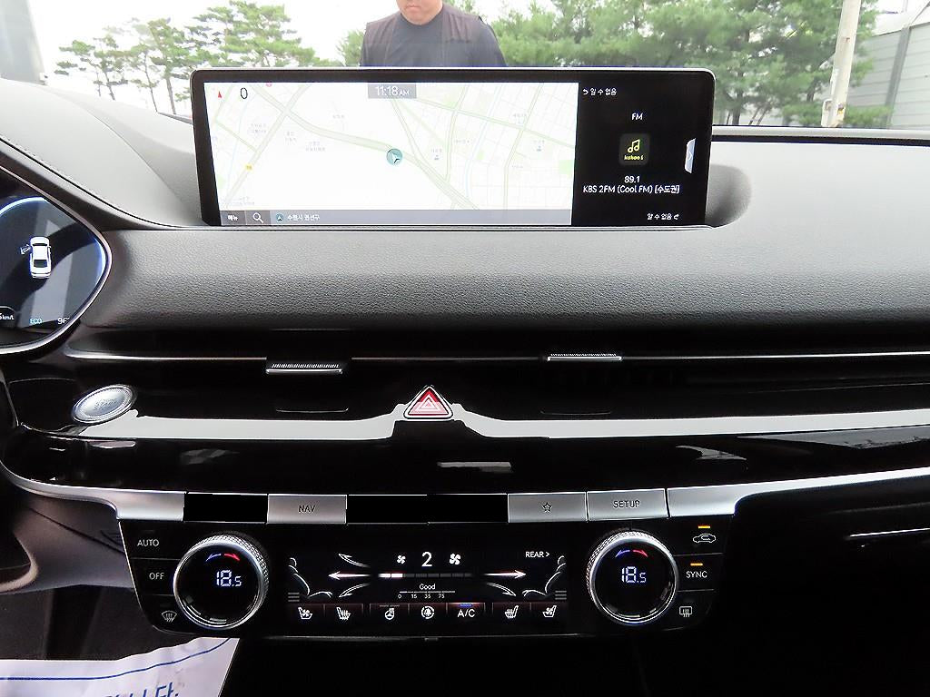 Genesis G80 — photo 13