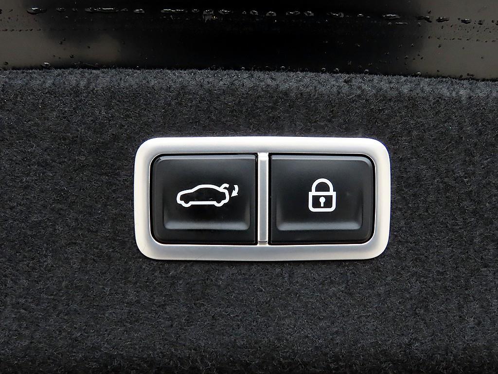 Genesis G80 — photo 17