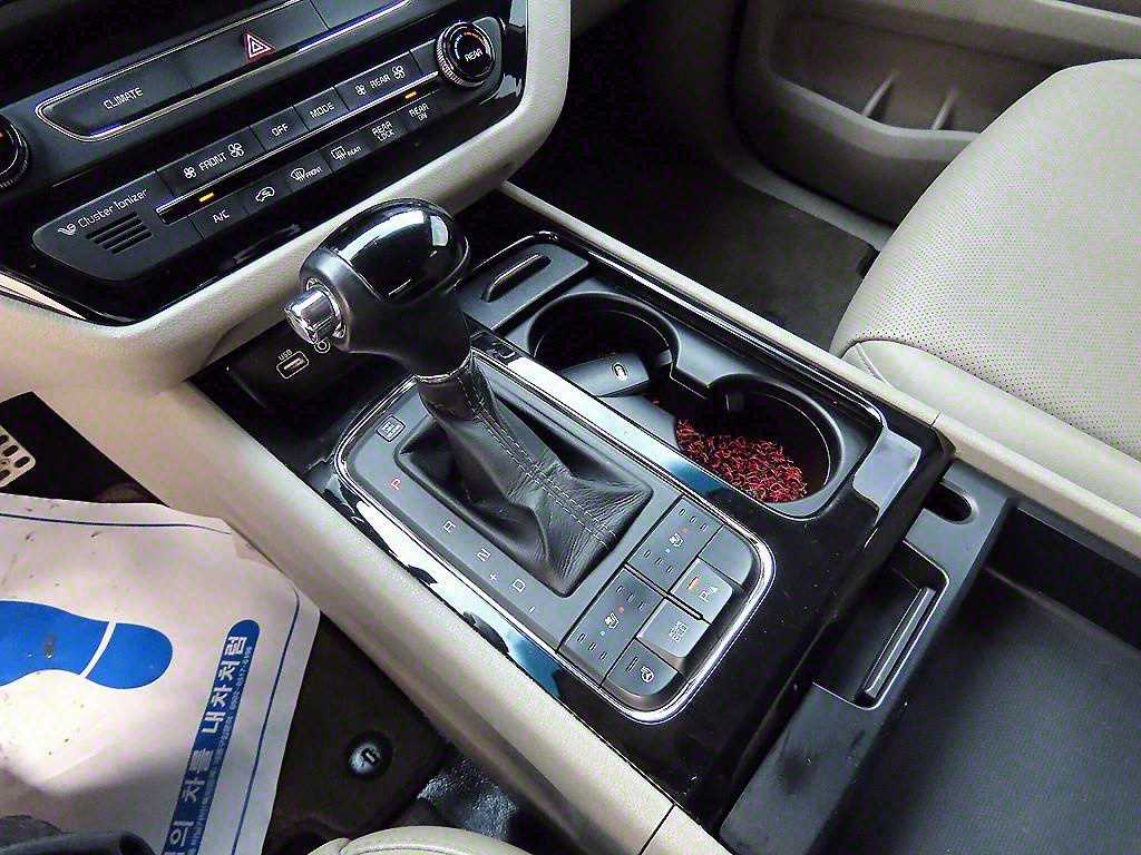 Kia Carnival — photo 11
