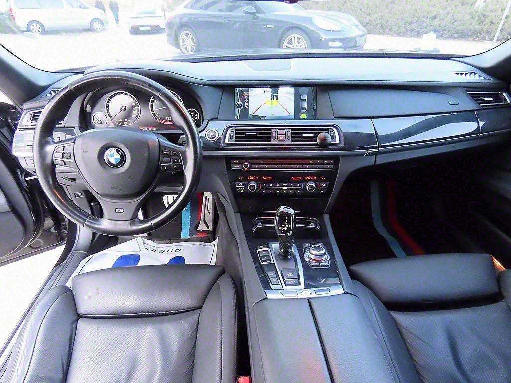 BMW 7-Series — photo 07
