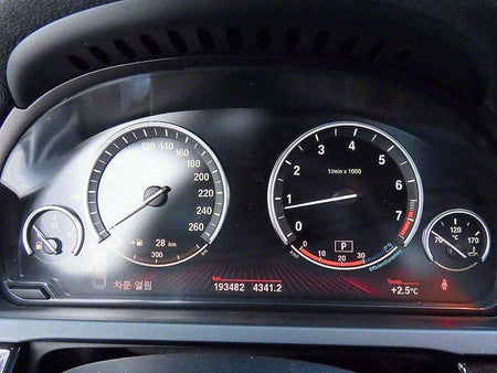 BMW 7-Series — photo 09