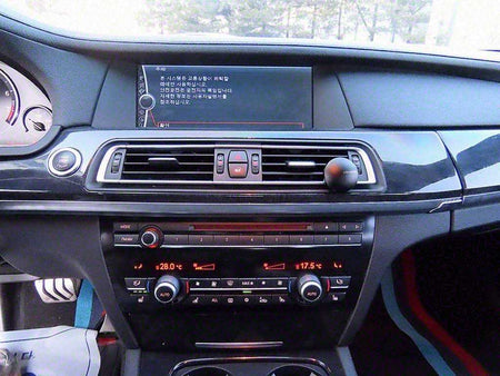 BMW 7-Series — photo 12