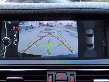 BMW 7-Series — photo 14