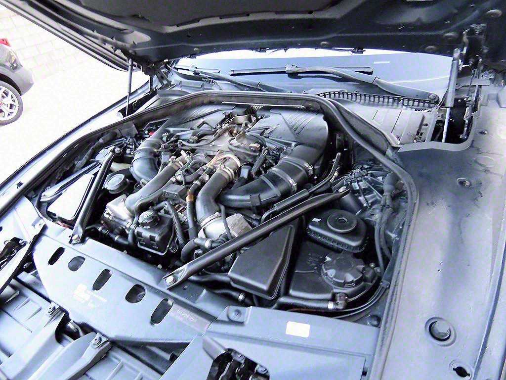 BMW 7-Series — photo 19
