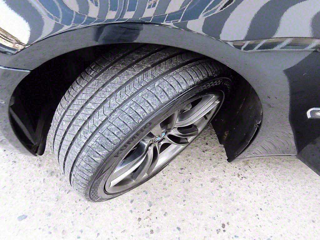 BMW 7-Series — photo 20