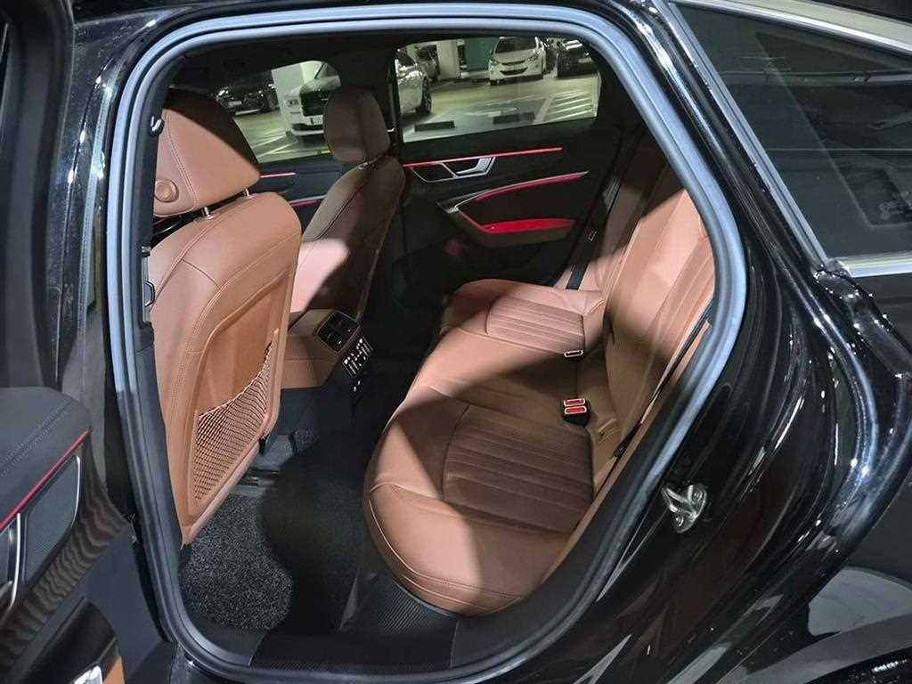 Audi A6 — photo 07