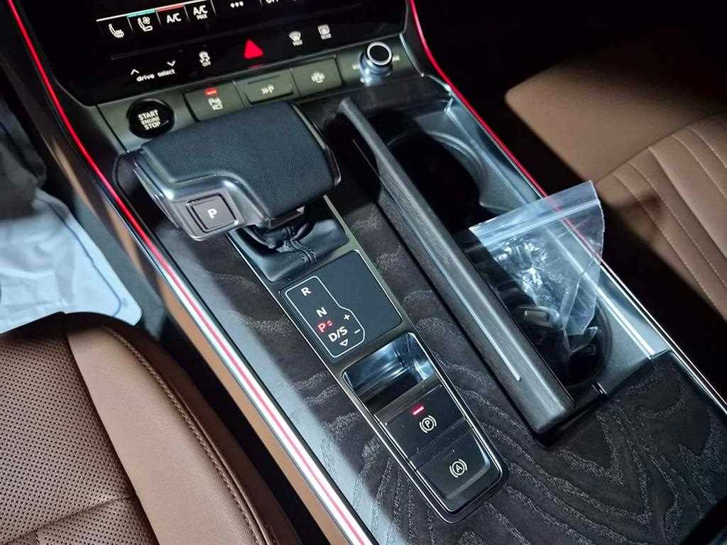 Audi A6 — photo 11
