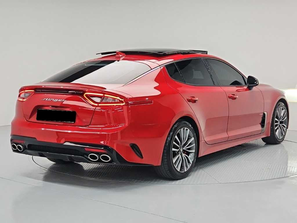 Kia Stinger — photo 04