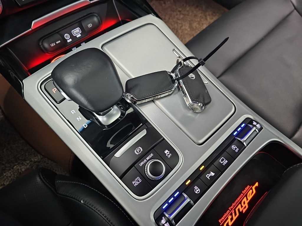 Kia Stinger — photo 08