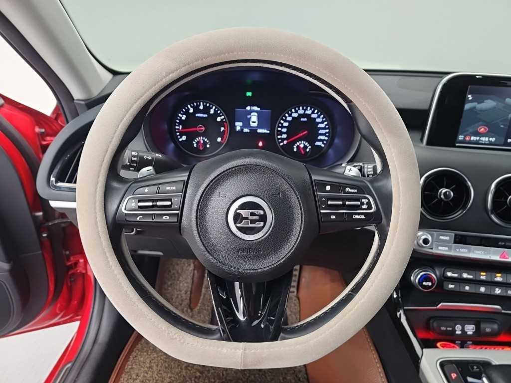 Kia Stinger — photo 09
