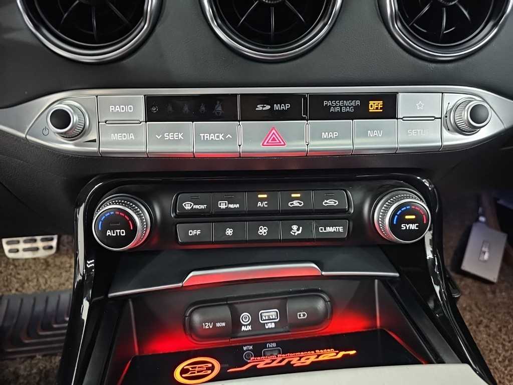 Kia Stinger — photo 10