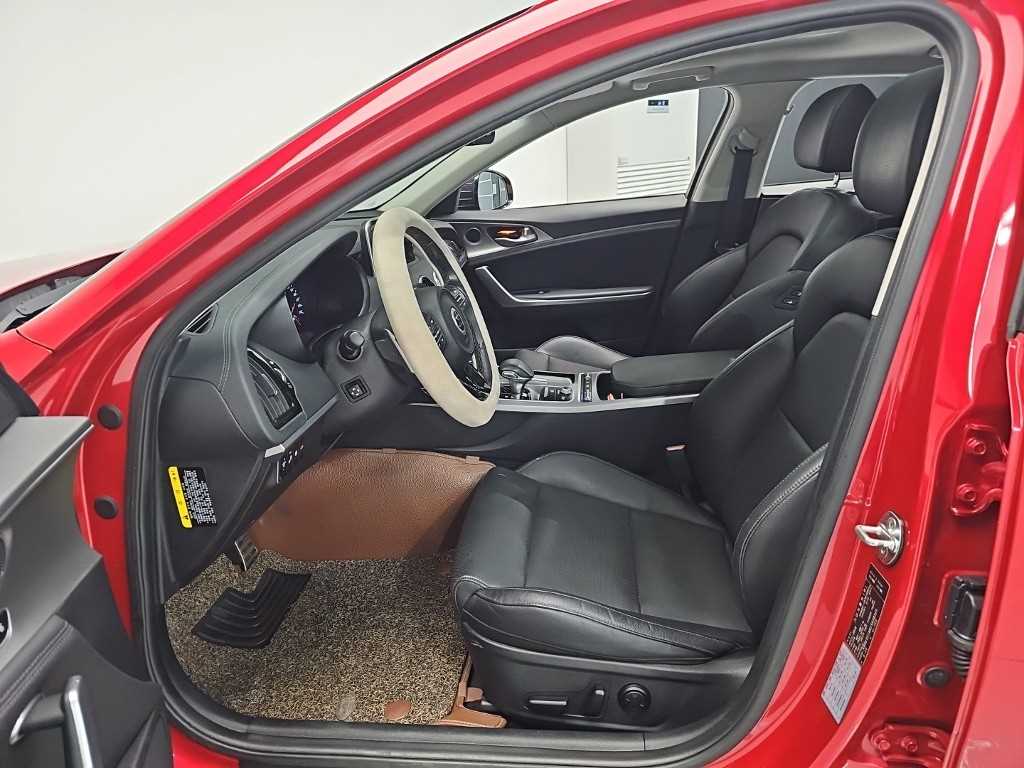 Kia Stinger — photo 11