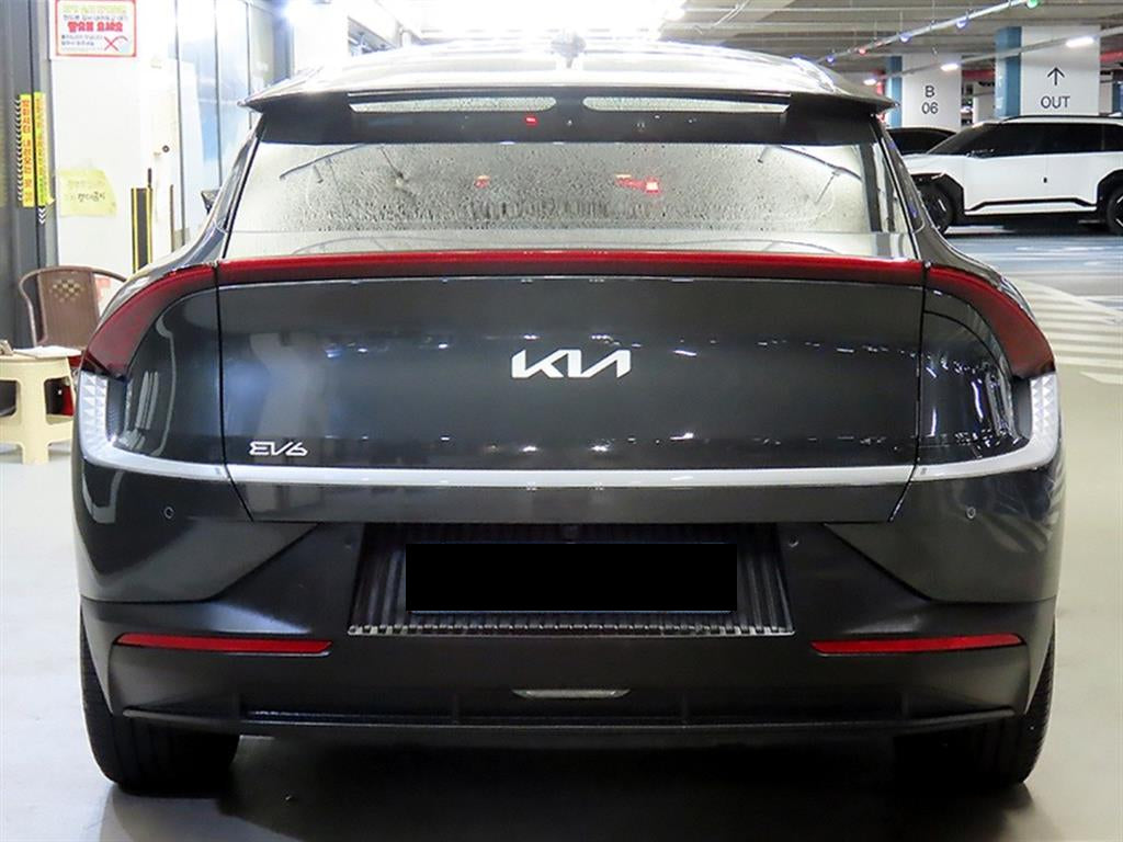Kia EV6 — photo 05