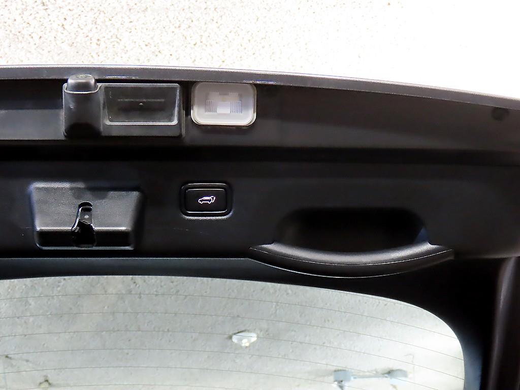 Kia EV6 — photo 17