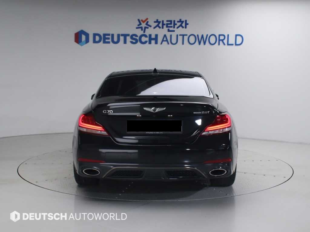 Genesis G70 — photo 04