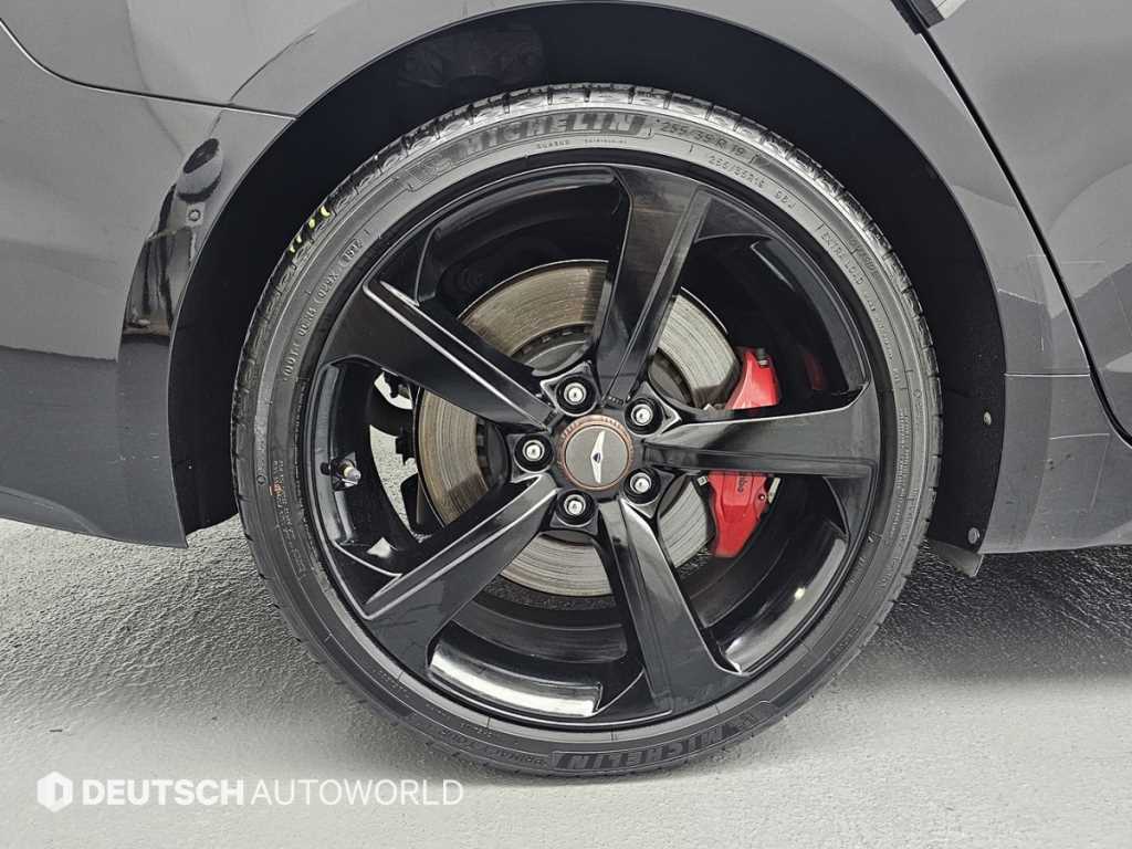 Genesis G70 — photo 05
