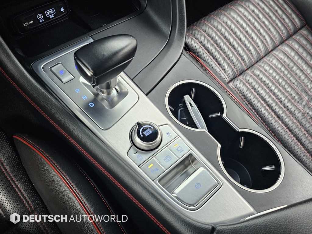 Genesis G70 — photo 09