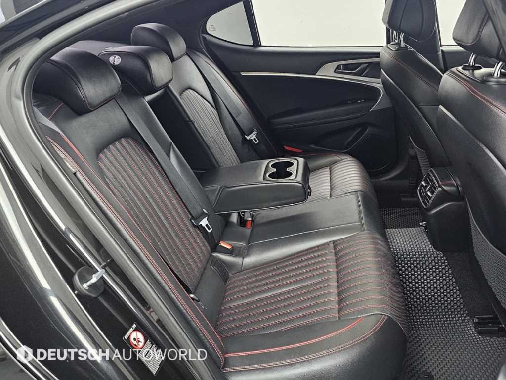 Genesis G70 — photo 12