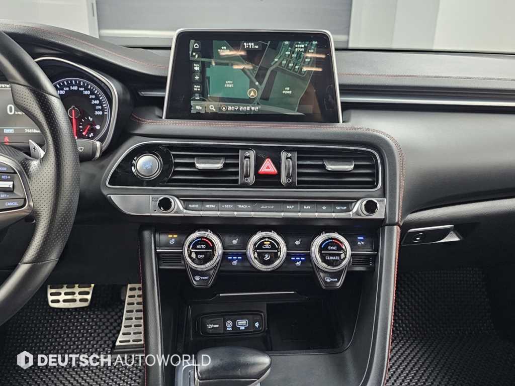 Genesis G70 — photo 14