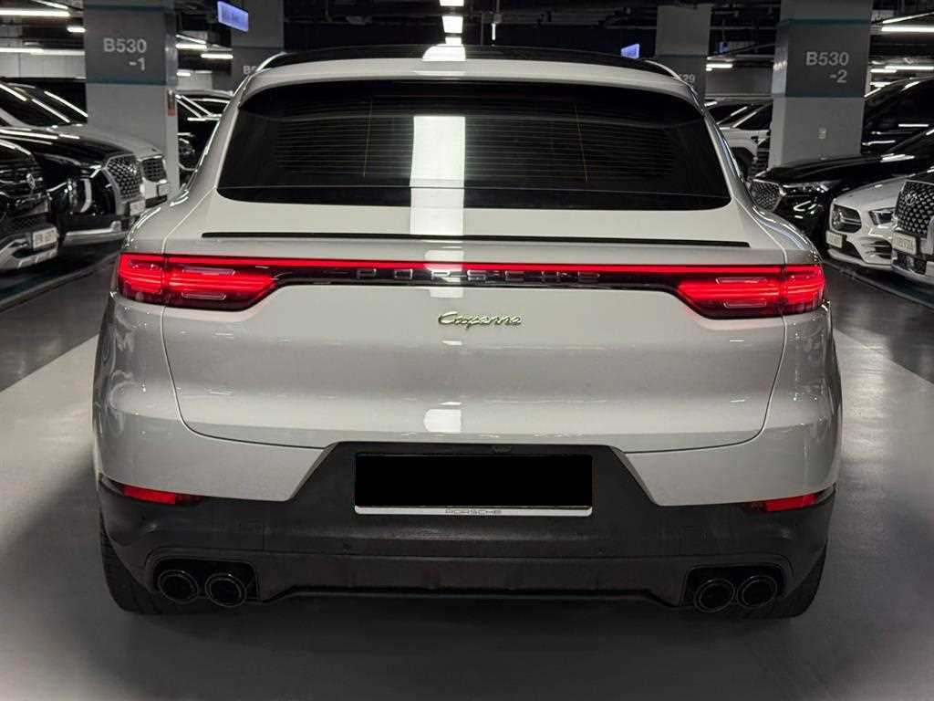 Porsche Cayenne — photo 04