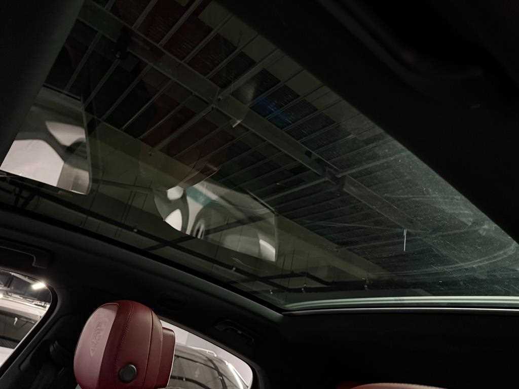 Porsche Cayenne — photo 18