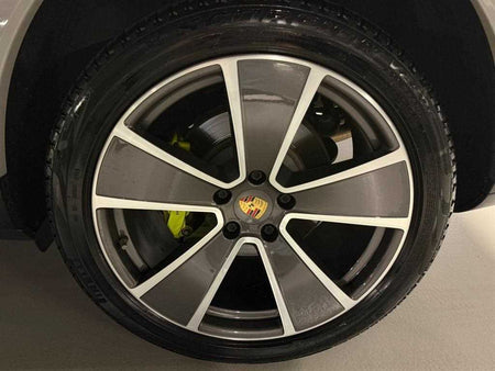 Porsche Cayenne — photo 20