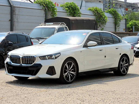 BMW 5-Series — photo 02