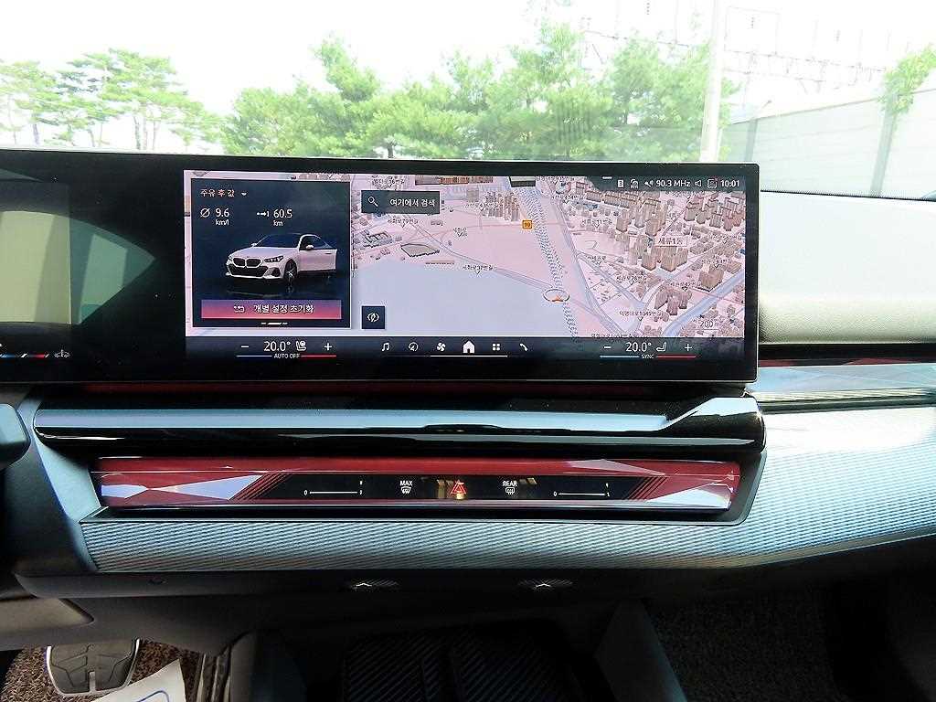 BMW 5-Series — photo 13