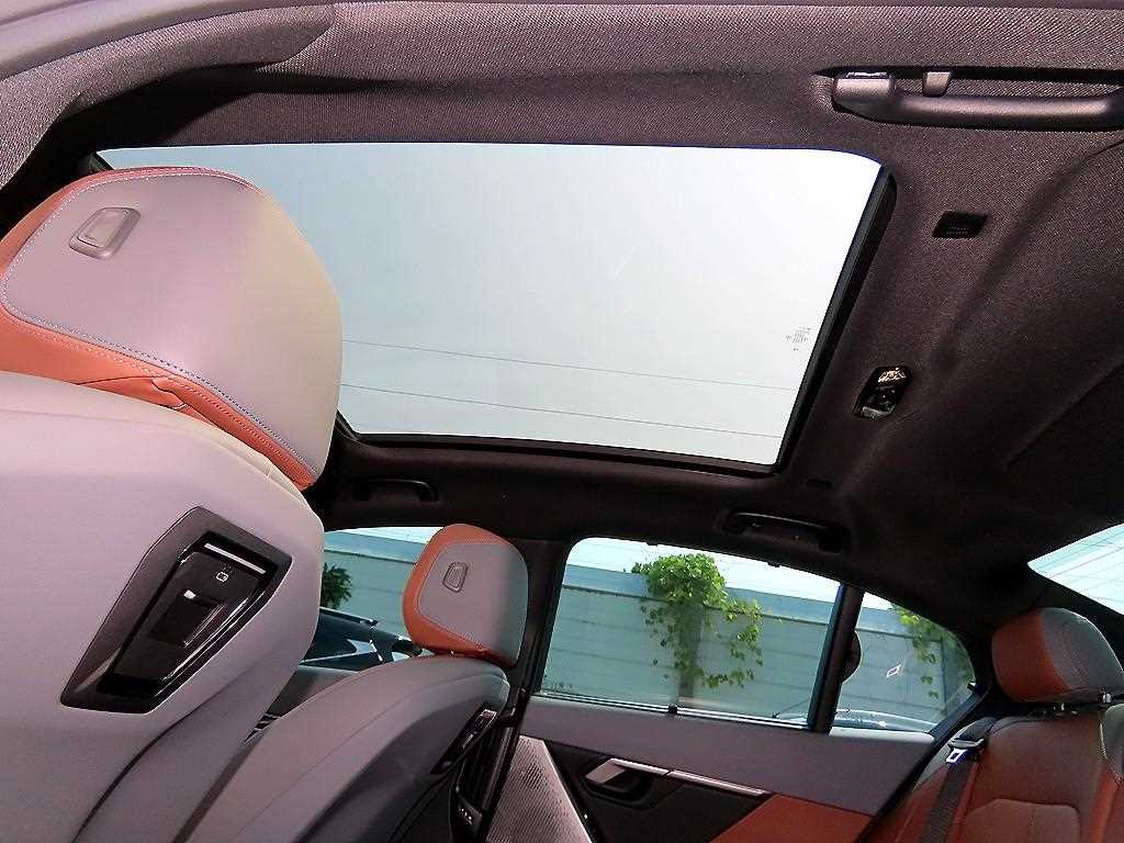BMW 5-Series — photo 17