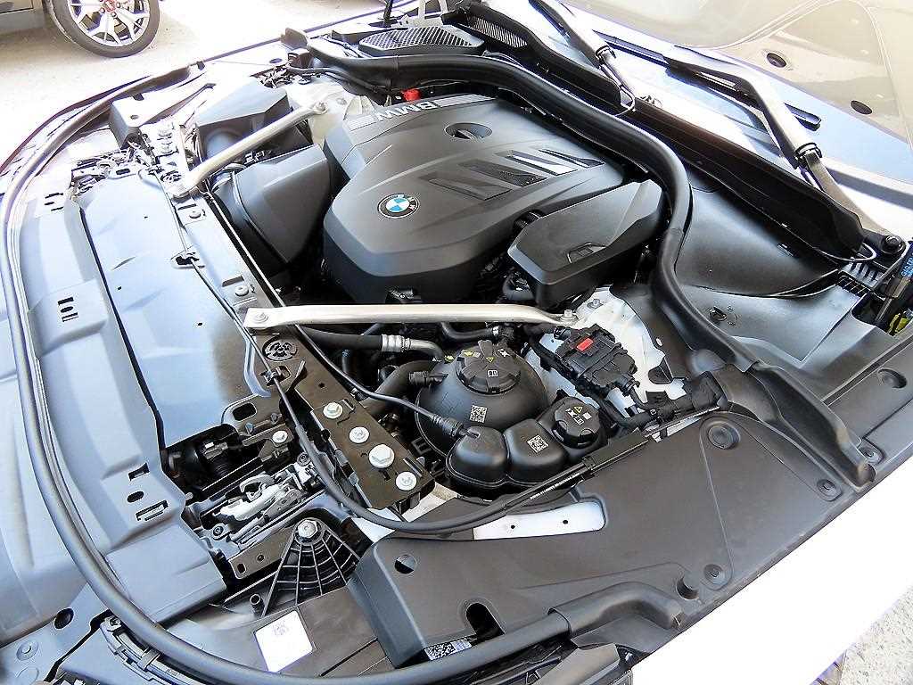 BMW 5-Series — photo 19
