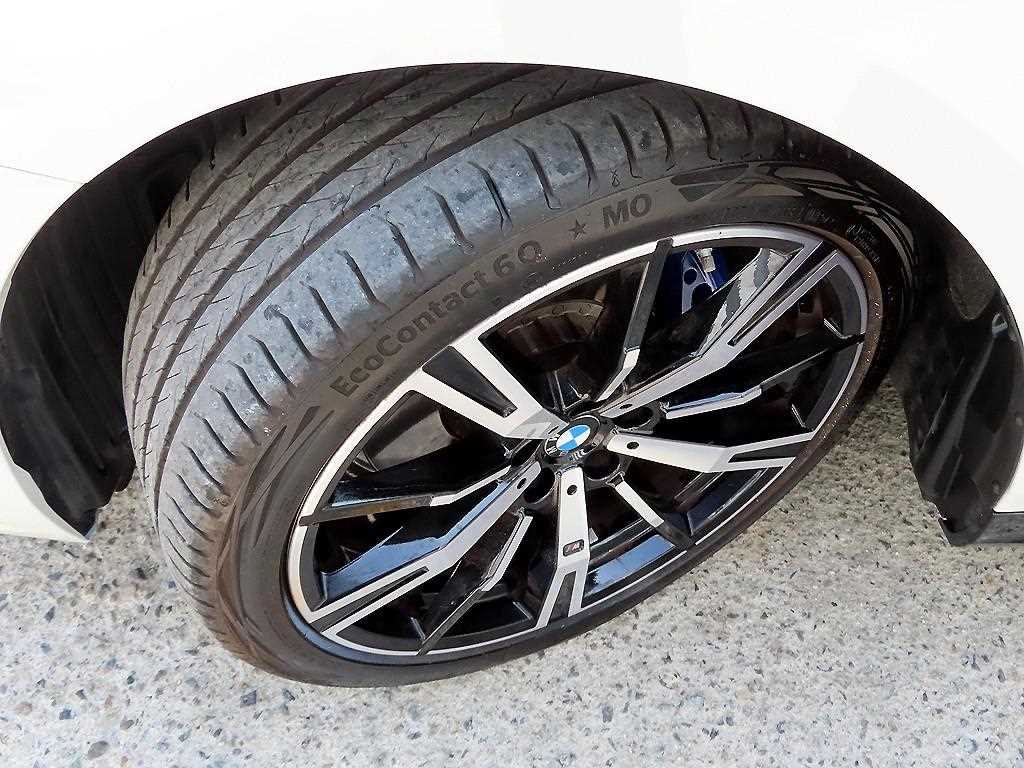BMW 5-Series — photo 20