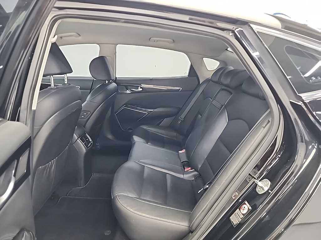 Kia K7 — photo 12
