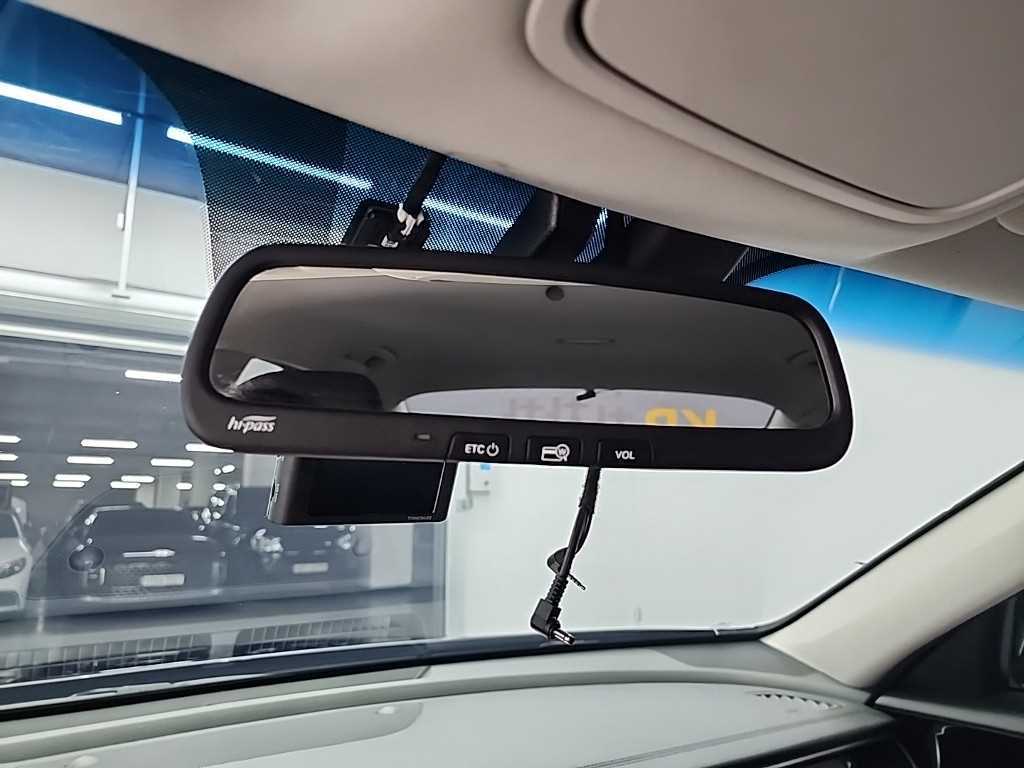 Kia K7 — photo 16