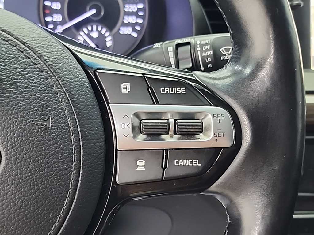 Kia K7 — photo 17