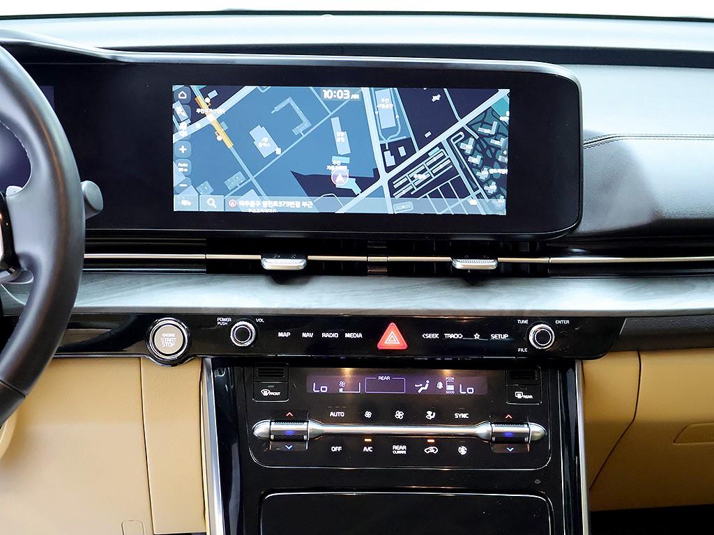 Kia Carnival — photo 09