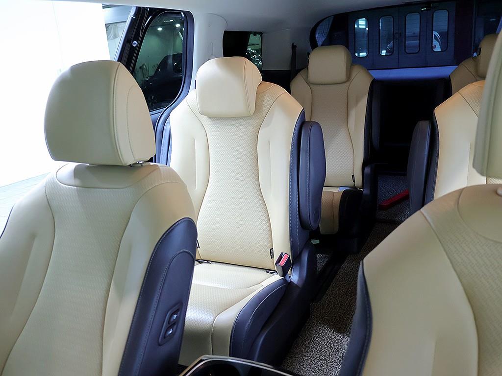 Kia Carnival — photo 13