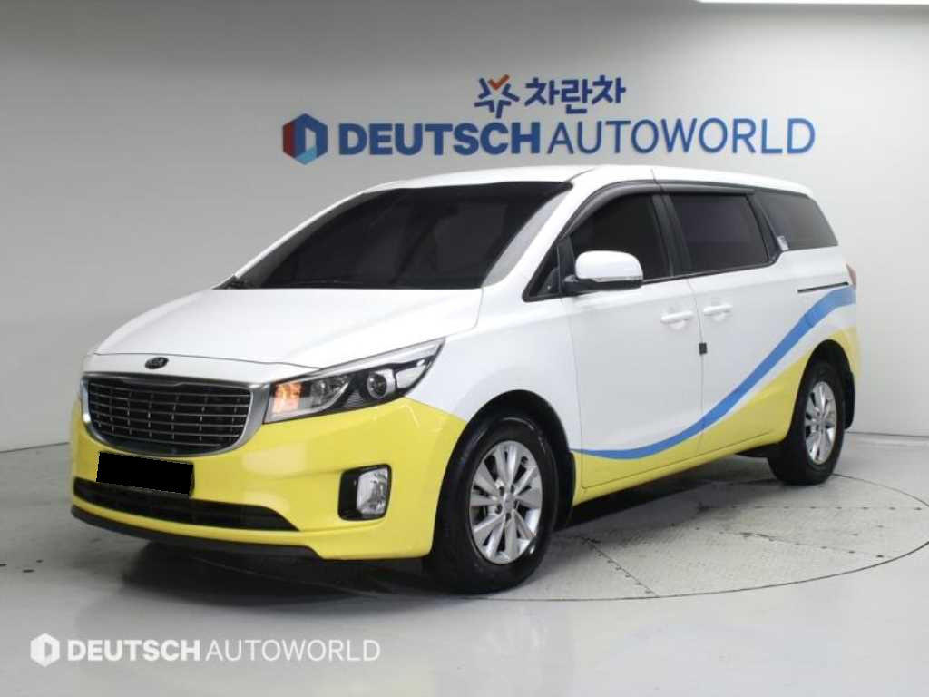 Kia Carnival — photo 01