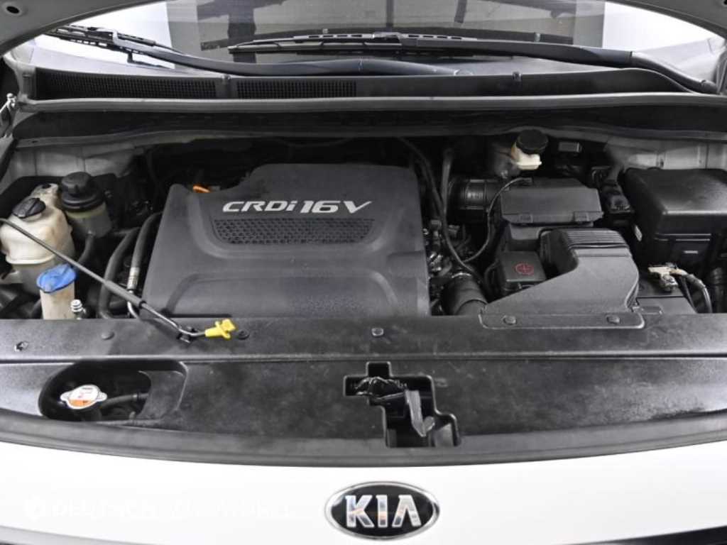 Kia Carnival — photo 06