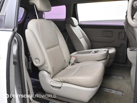 Kia Carnival — photo 12