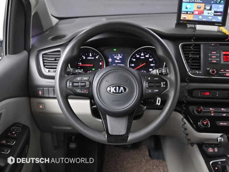 Kia Carnival — photo 13