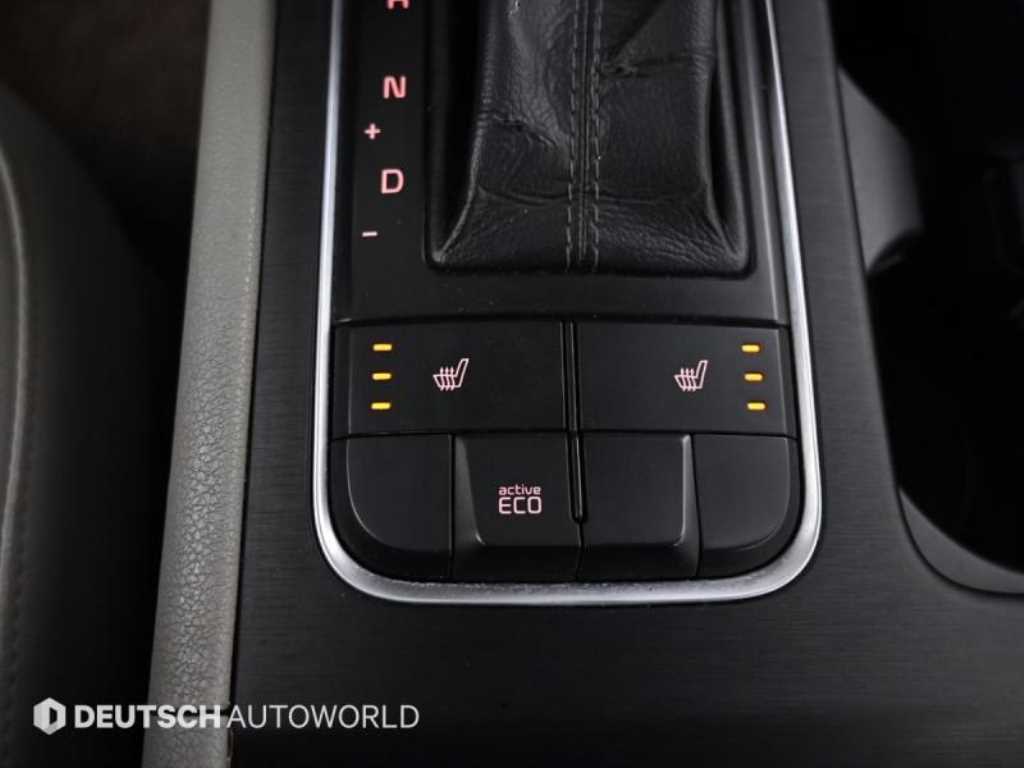 Kia Carnival — photo 17
