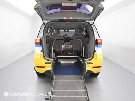 Kia Carnival — photo 20