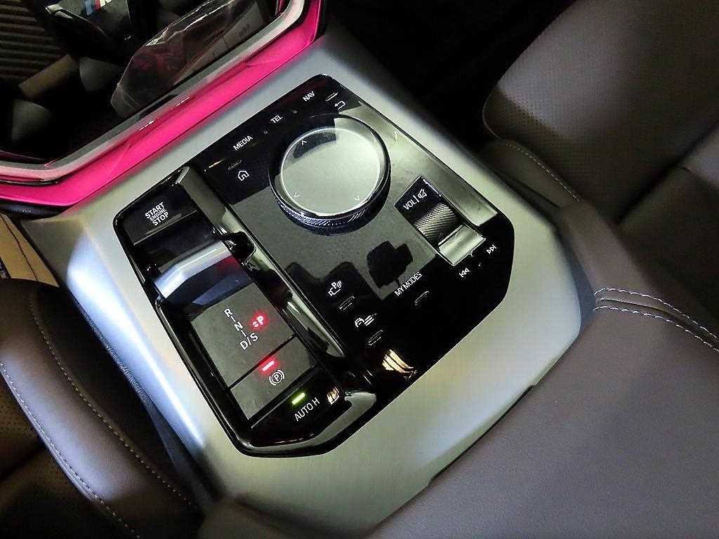 BMW X3 — photo 12