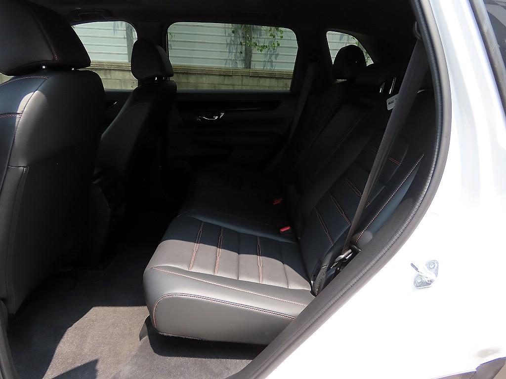 Honda CR-V — photo 06