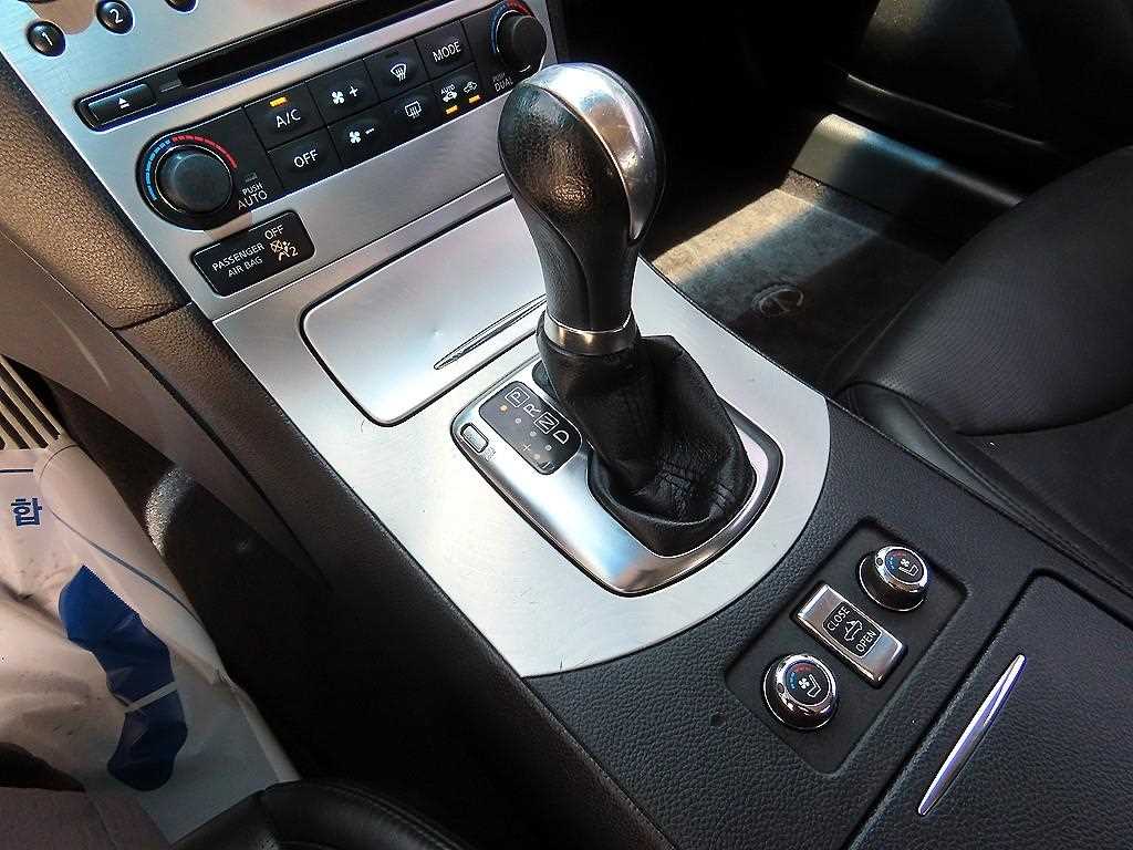 Infiniti G — photo 15