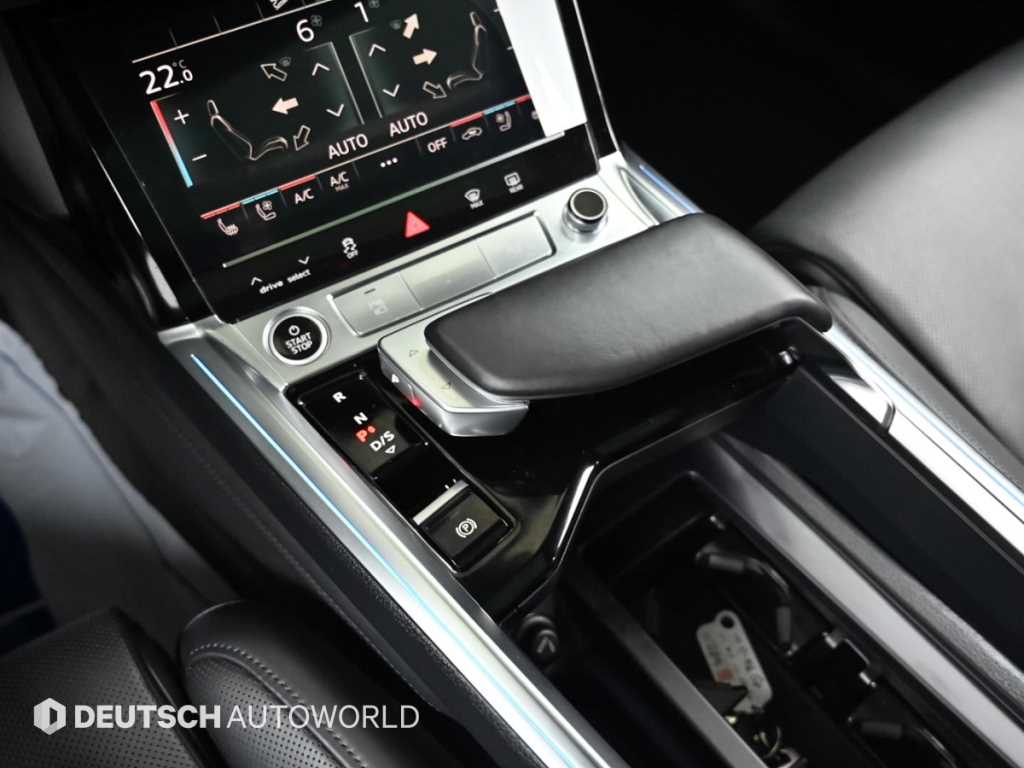 Audi e-tron — photo 09