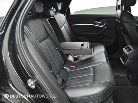Audi e-tron — photo 12