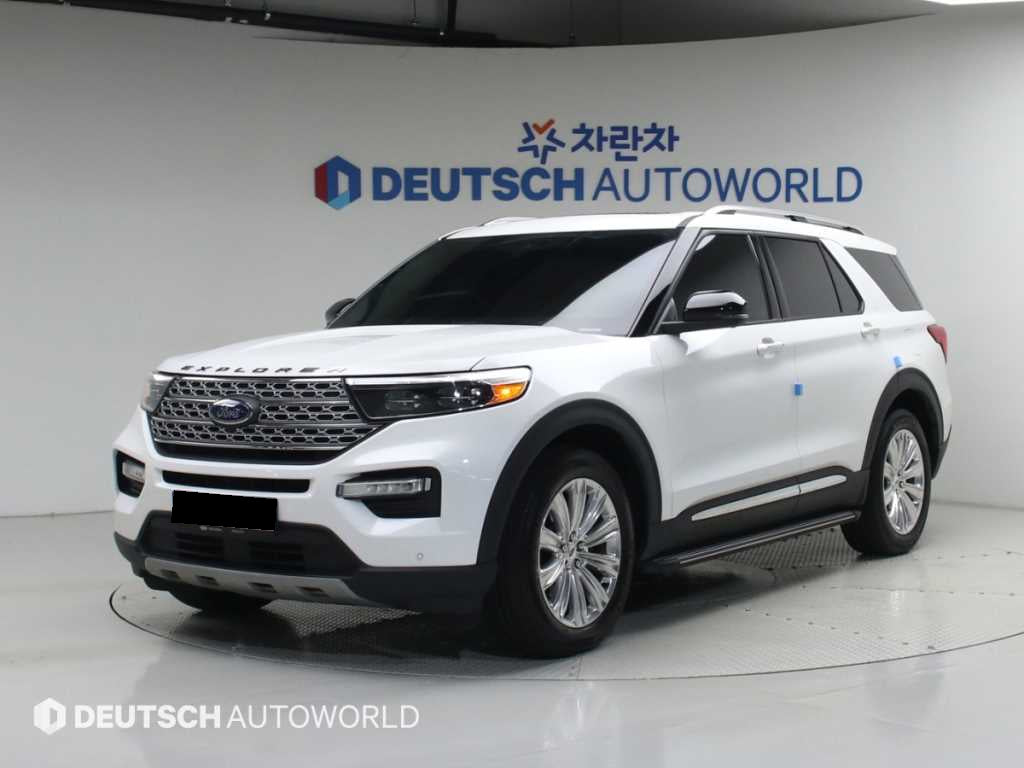 Ford Explorer — photo 01