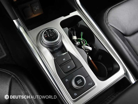 Ford Explorer — photo 09