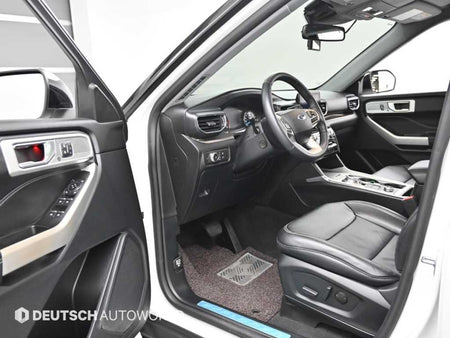 Ford Explorer — photo 11